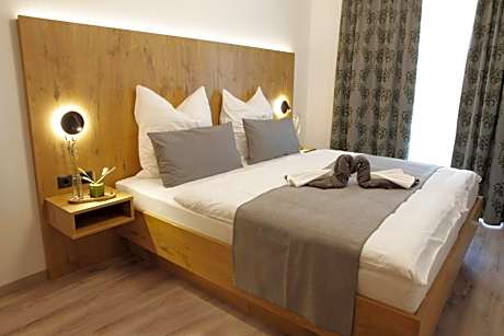 Gastwirtschaft & Hotel Doll