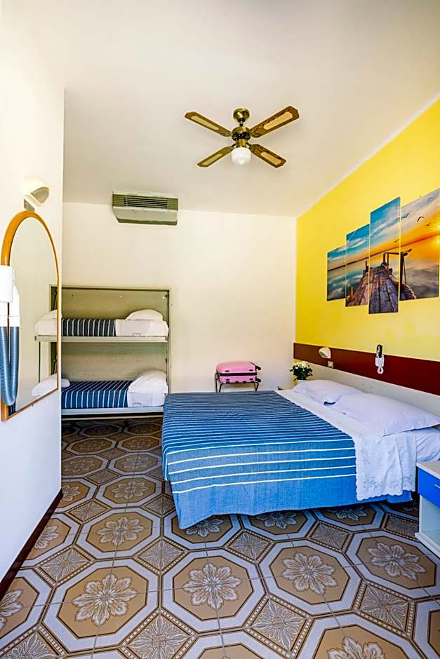 Hotel Cesari