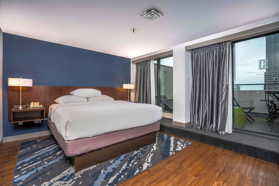Embassy Suites by Hilton Indianapolis Downtown