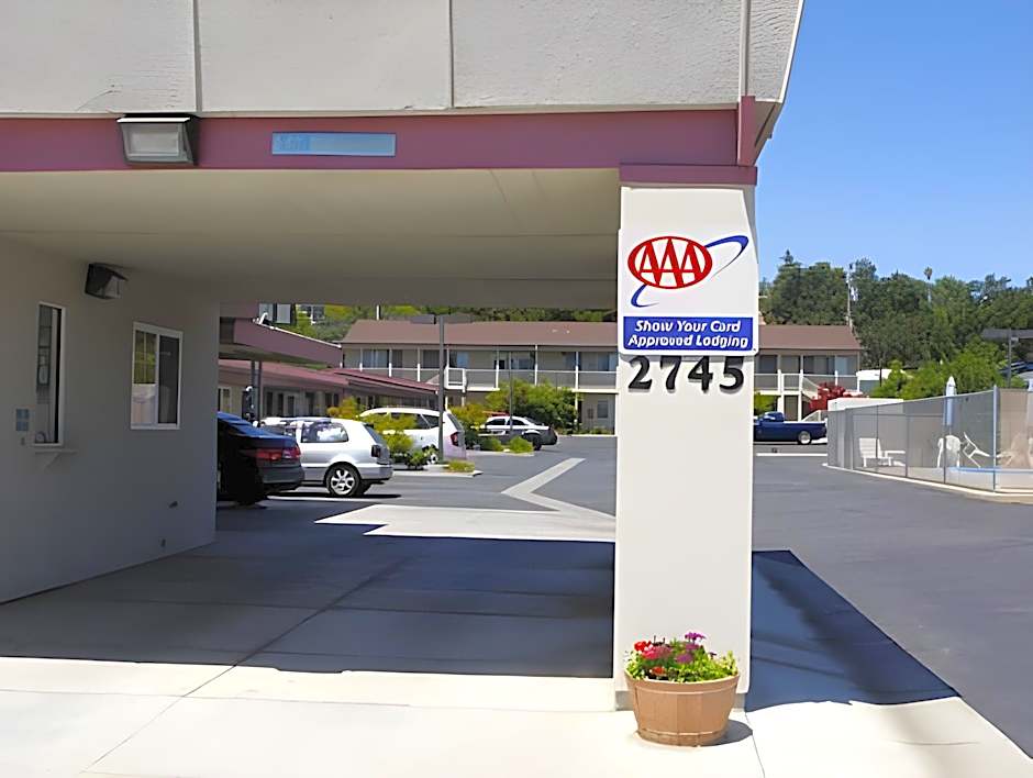 Budget Inn