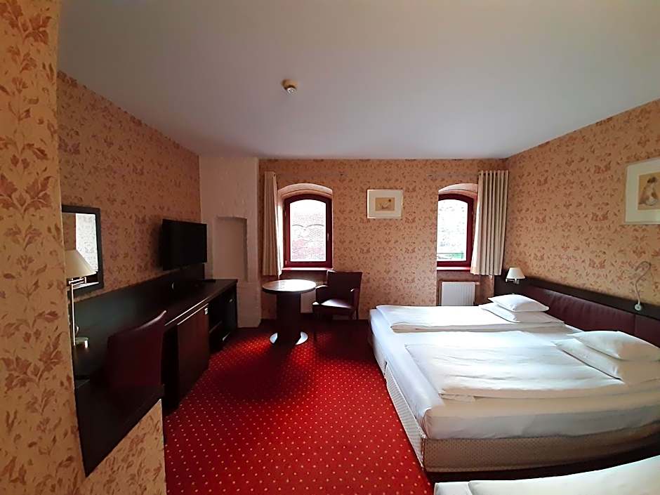 Photo 1 of 4 of Triple Room
