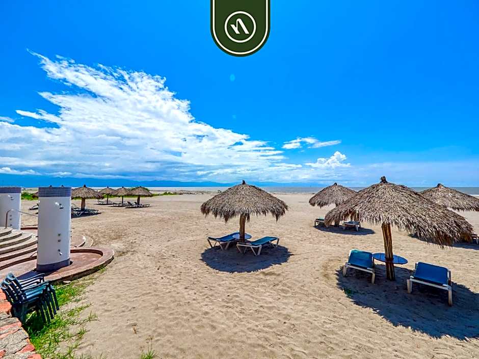 2BR Condo with Private Blacony - Oceean View