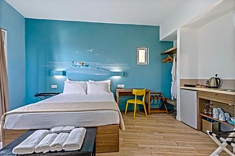 Deluxe Triple Room with Sea View