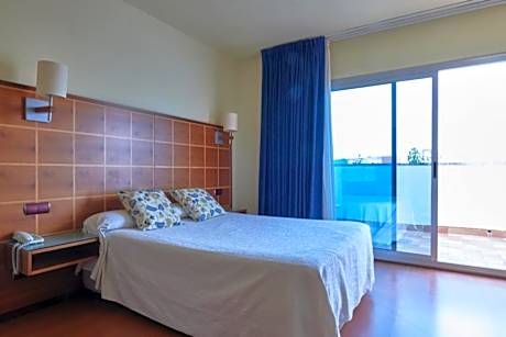 Triple Room with Balcony