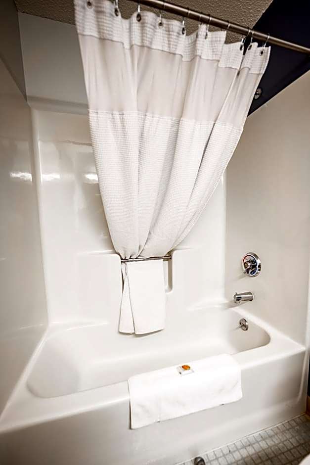 Manistee Inn & Marina