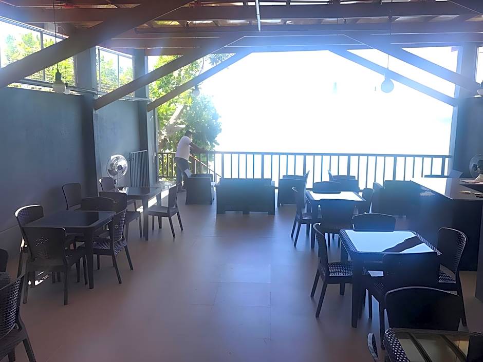 Babylon Oslob Coast Guesthouse
