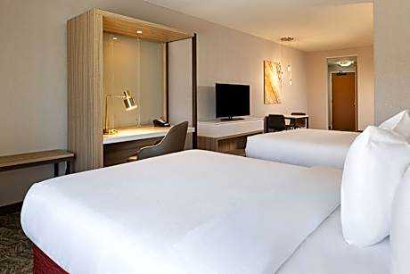 Two Queens Family Suite, Suite, 2 Queen, Sofa bed