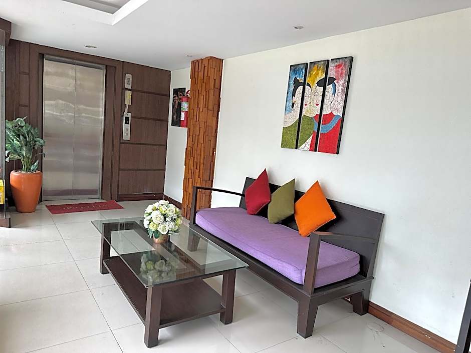 Sooksabai Jomtien Beach Hotel