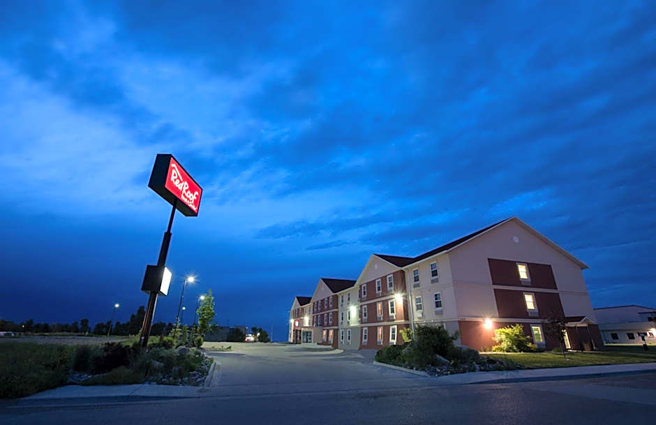 Red Roof Inn & Suites Dickinson