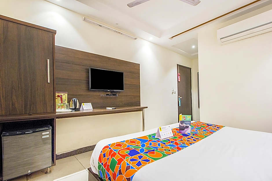 FabExpress Le Continental - Nr New Delhi Railway Station