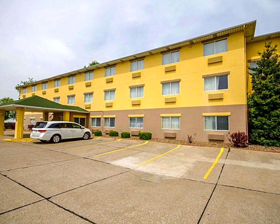 Quality Inn East Evansville
