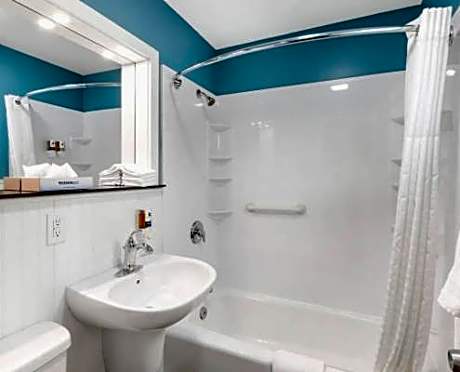 Standard Roadside King Room