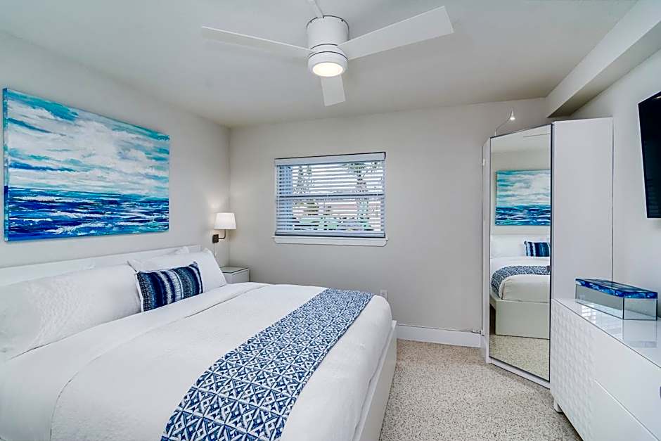 Boutique Vacation Rental Complex At Beach
