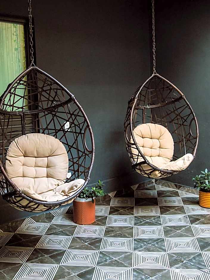 La Buena Vida Inn