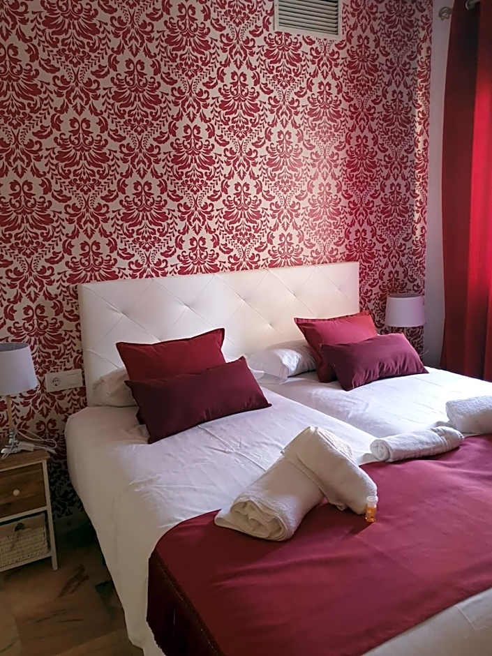 Hotel y Apartamentos Doña Lola