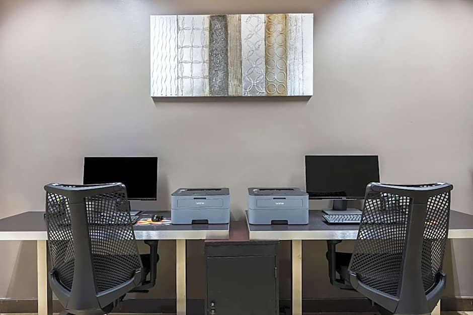 Quality Inn & Suites Los Angeles Airport - LAX