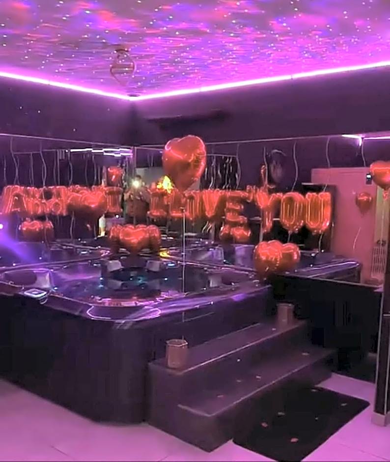 La Gold Room Jacuzzi & Sauna privé