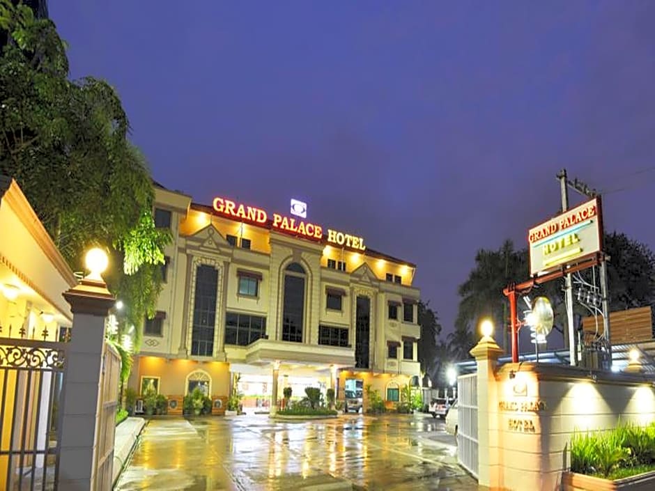 Grand Palace Hotel