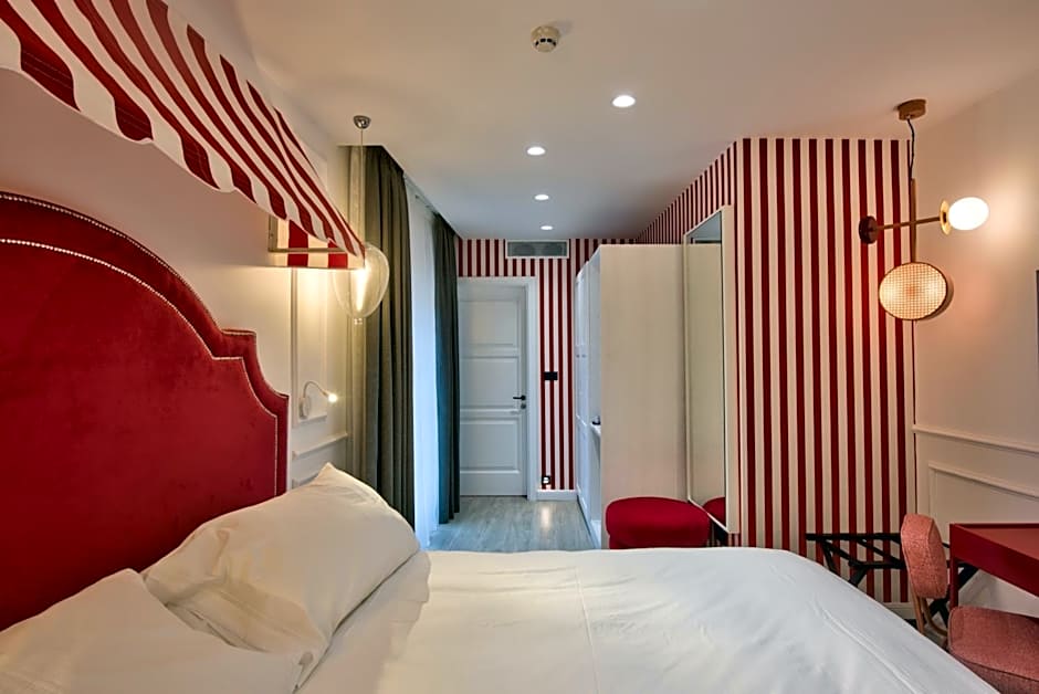 HOLM Boutique & SPA - IK Collection