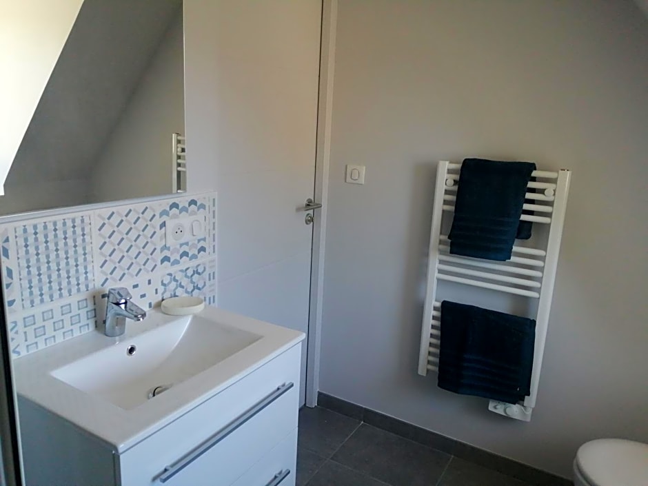 Chambres d'hôtes cosy avec salle de bain privative - Wifi - cuisine partagée - Parking gratuit