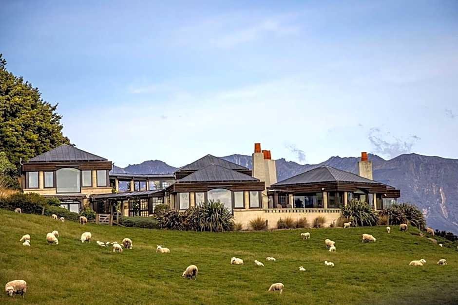 Cabot Lodge - Fiordland National Park