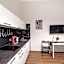 2 Nights Apartments - great location, right next to Main Rail and Bus Station, 10 min to Main Square by foot