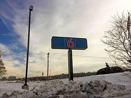 Motel 6-Burnsville, MN