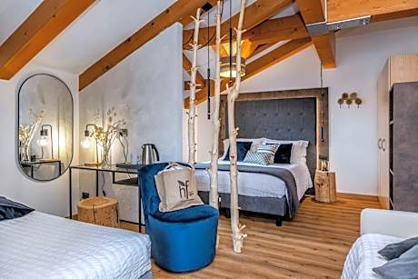 Deluxe Quadruple Room