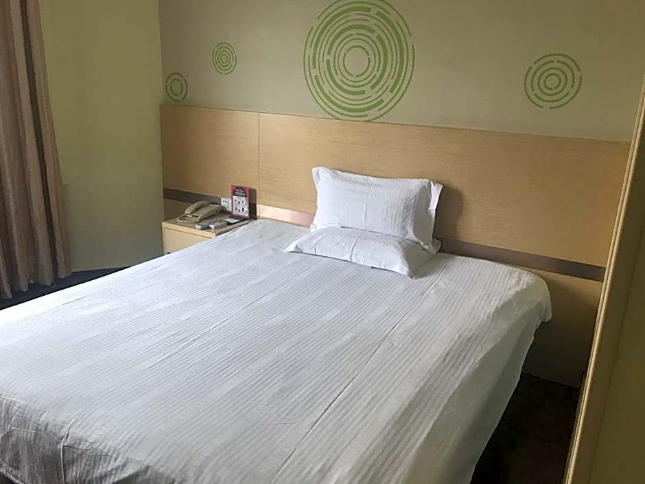 GreenTree Inn Haimen Bus Statian Shell Hotel