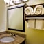 La Quinta Inn & Suites by Wyndham Baltimore South/Glen Burnie