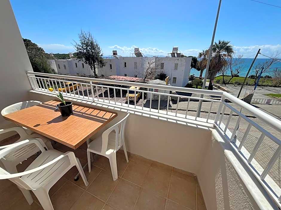 HOLIDAY APART 50 meters to BEACH, Sea view apartments