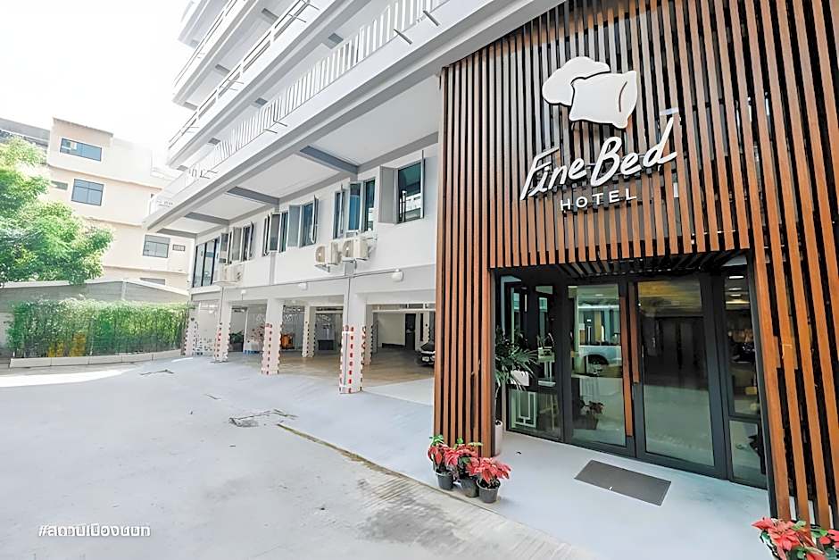 Fine Bed Hotel