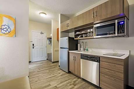 1 King Bed Efficiency Suite Nonsmoking Upgrade