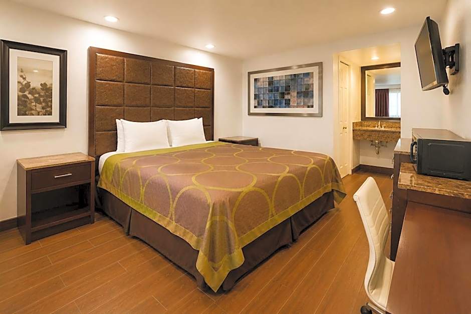 Century Motel Buena Park Anaheim I-5