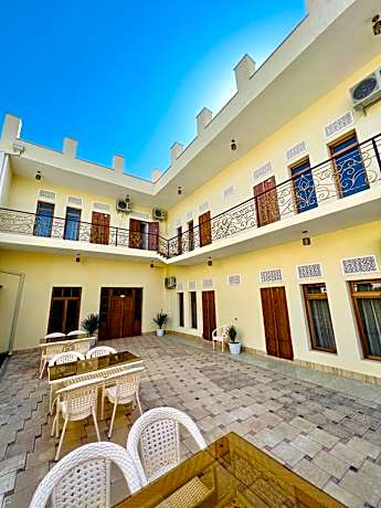 Lola Boutique Hotel