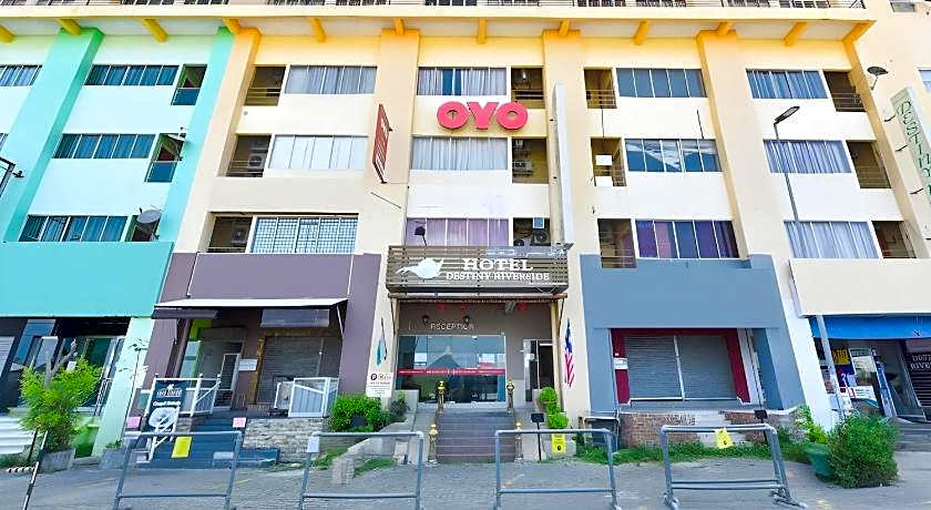 OYO 89588 Destiny Riverside Hotel