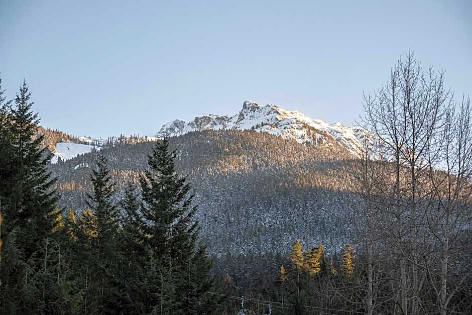 Snowridge Chalet by Outpost Whistler