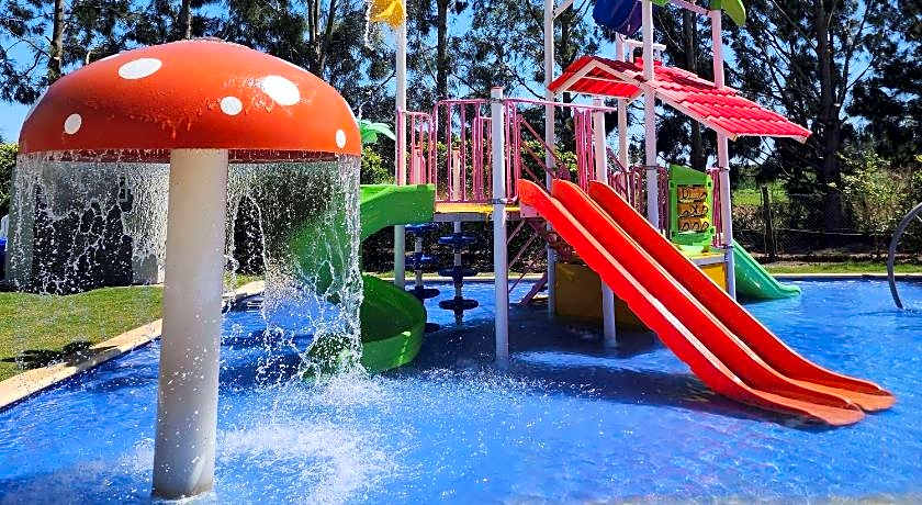 Howard Johnson Funes