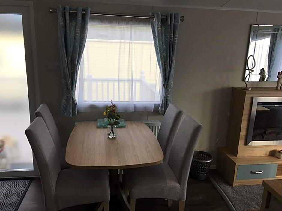 Swan View Haven, Littlesea