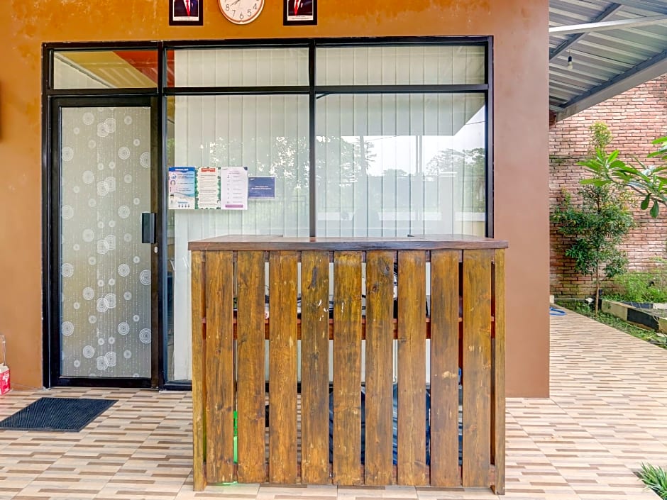 Hotel O D Kost In Kandri Semarang