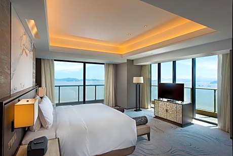Grand Deluxe Sea View Room