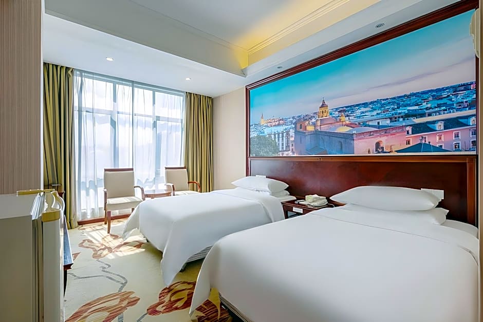 Vienna Hotel Guangzhou Shaheding Metro Station