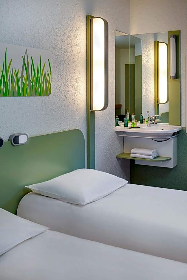 ibis Budget Courbevoie Paris La Defense