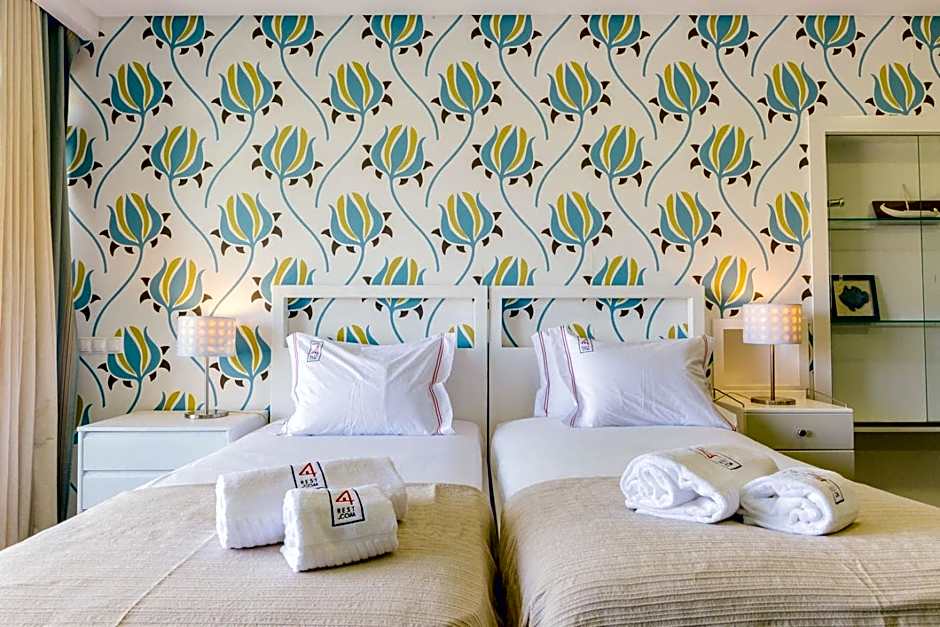 Rent4Rest Estoril Beachfront Apartments