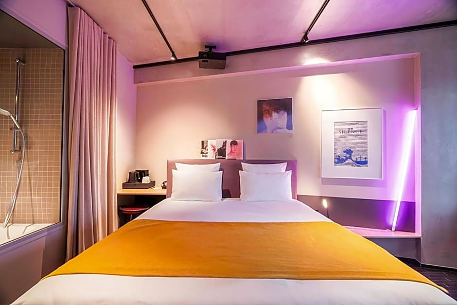 mk2 Hotel Paradiso Nation