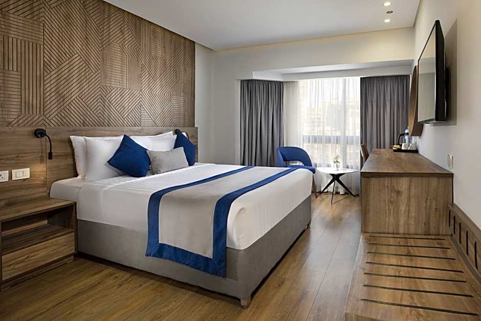 Pyramisa Cairo Suites & Casino Hotel