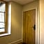Les Suites Gueguen