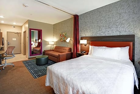 1 Queen Bed Studio Nonsmoking