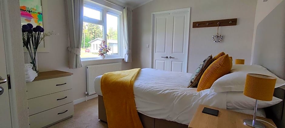 Hollicarrs - Long Lane Lodge