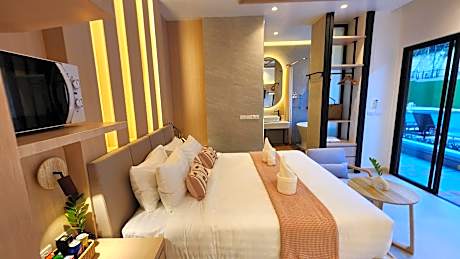 King Room with Pool View